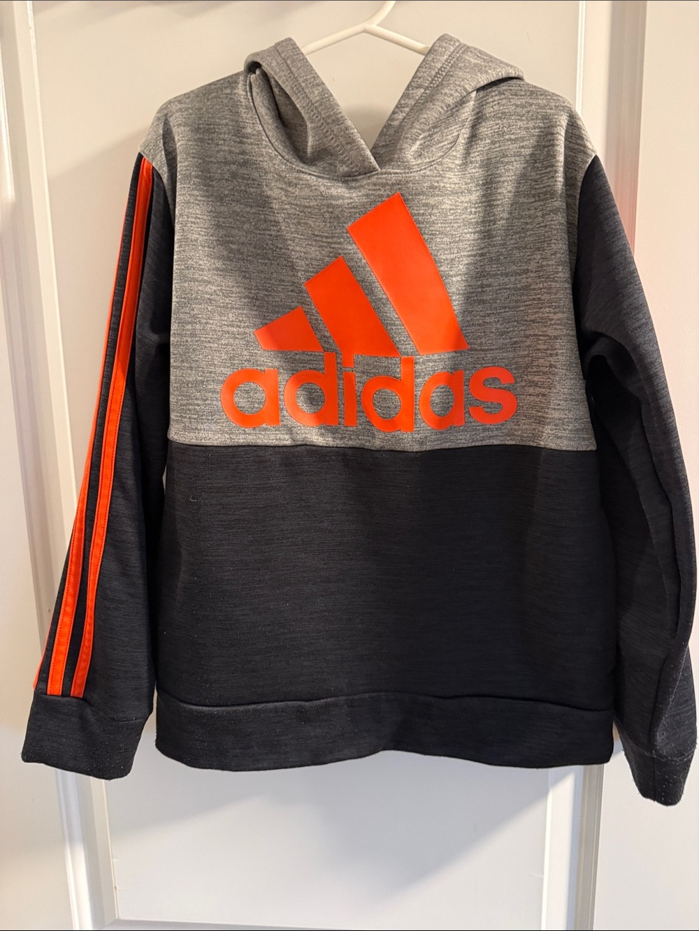 🥳 5 for $25 BUNDLE adidas Boys' Gray & Black Hoodie with Bright Orange Logo
